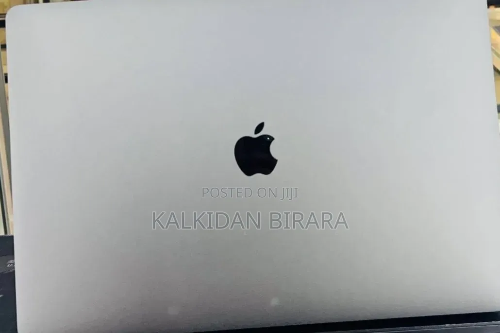 New Laptop Apple MacBook Pro 2019 16GB Intel Core i9 SSD 1T