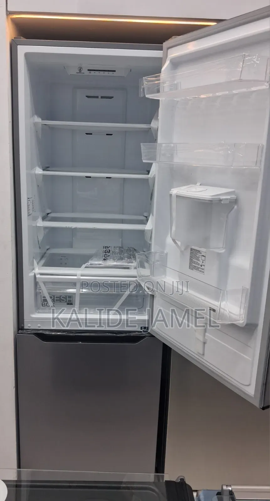 Midea Refrigerator Model 424