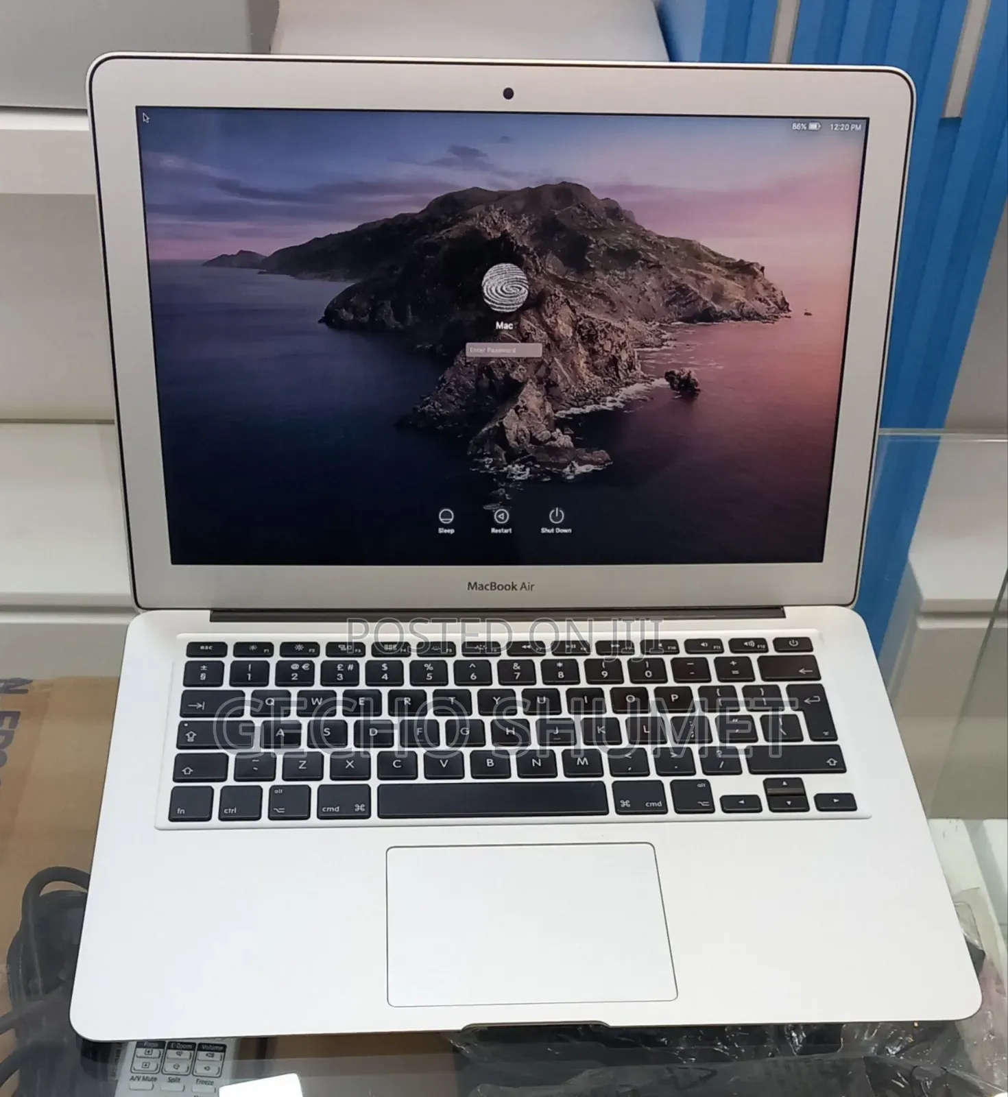 New Laptop Apple MacBook Air 2012 4GB Intel Core i5 SSD 128GB