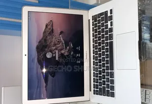 New Laptop Apple MacBook Air 2012 4GB Intel Core i5 SSD 128GB
