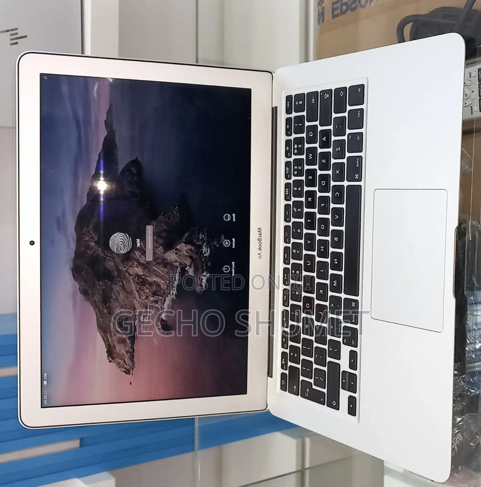 New Laptop Apple MacBook Air 2012 4GB Intel Core i5 SSD 128GB