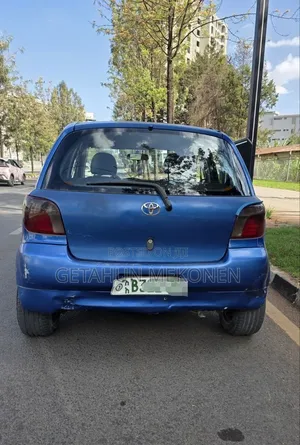 Toyota Vitz 2002 Blue