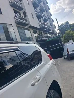 Toyota Land Cruiser Prado 2013 White