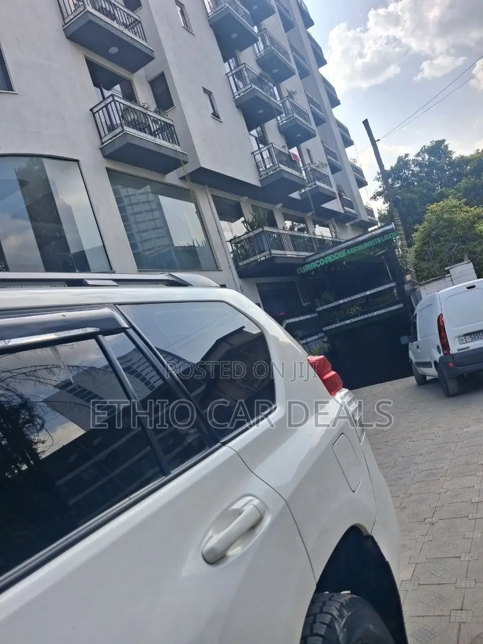 Toyota Land Cruiser Prado 2013 White