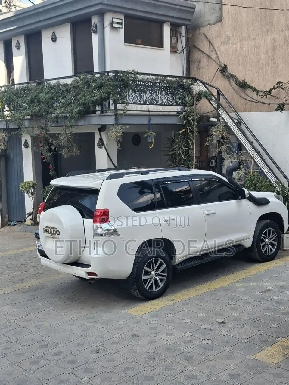 Toyota Land Cruiser Prado 2013 White