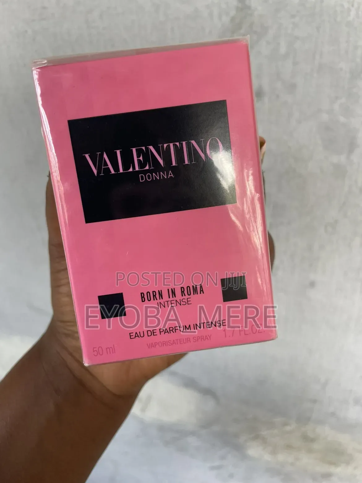 Valentino Donna Born in Roma Intense
