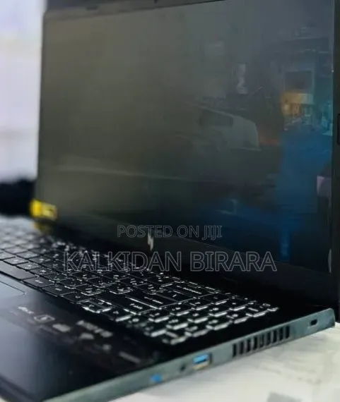 New Laptop Acer Nitro V 15 16GB Intel Core i7 SSD 512GB
