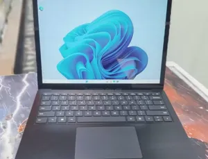 New Laptop Microsoft Surface Laptop 5 16GB Intel Core i7 SSD 256GB