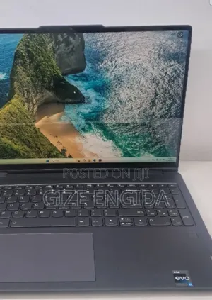 New Laptop Lenovo ThinkPad X390 Yoga 16GB Intel Core i7 SSD 512GB