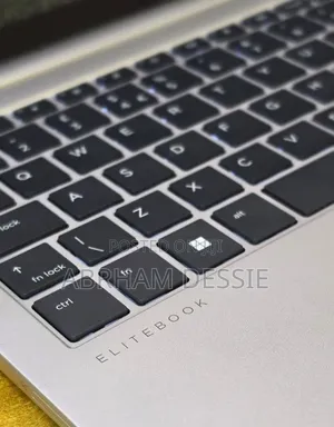 New Laptop HP EliteBook 830 G9 16GB Intel Core i5 SSD 512GB