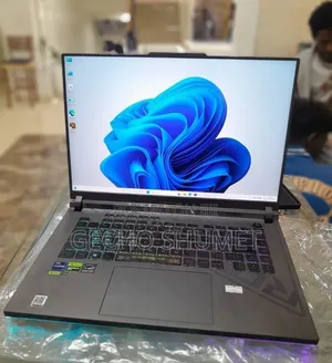 New Laptop Asus ROG Strix G18 32GB Intel Core i9 SSD 1T