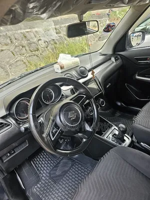 Suzuki Swift 2022 Blue