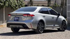 Toyota Corolla 2022 Silver