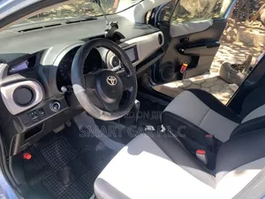 Toyota Yaris 2013 Blue
