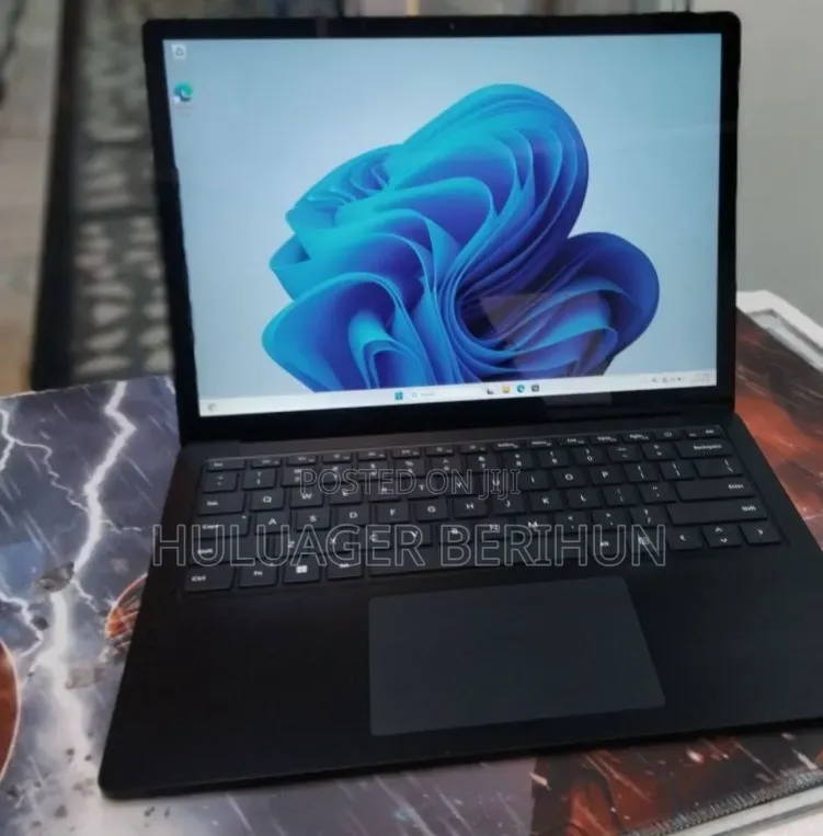 New Laptop Microsoft Surface Laptop 5 16GB Intel Core i7 SSD 256GB