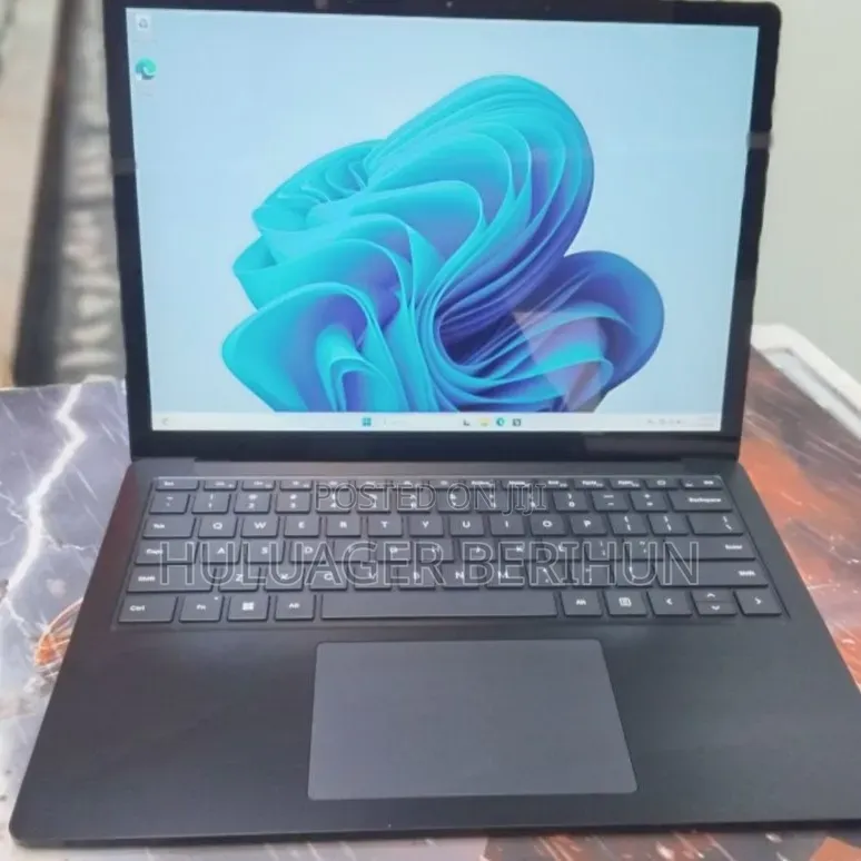 New Laptop Microsoft Surface Laptop 5 16GB Intel Core i7 SSD 256GB