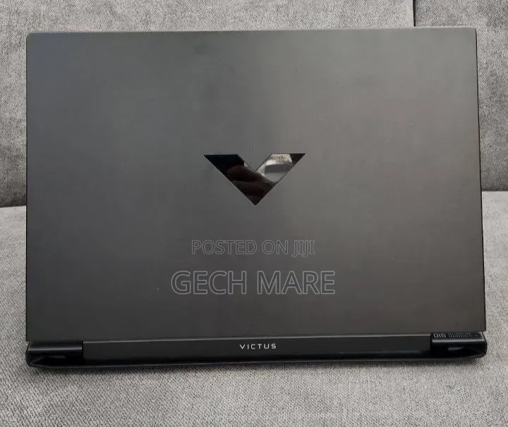 New Laptop HP Victus 15 16GB AMD Ryzen 7 SSD 1T