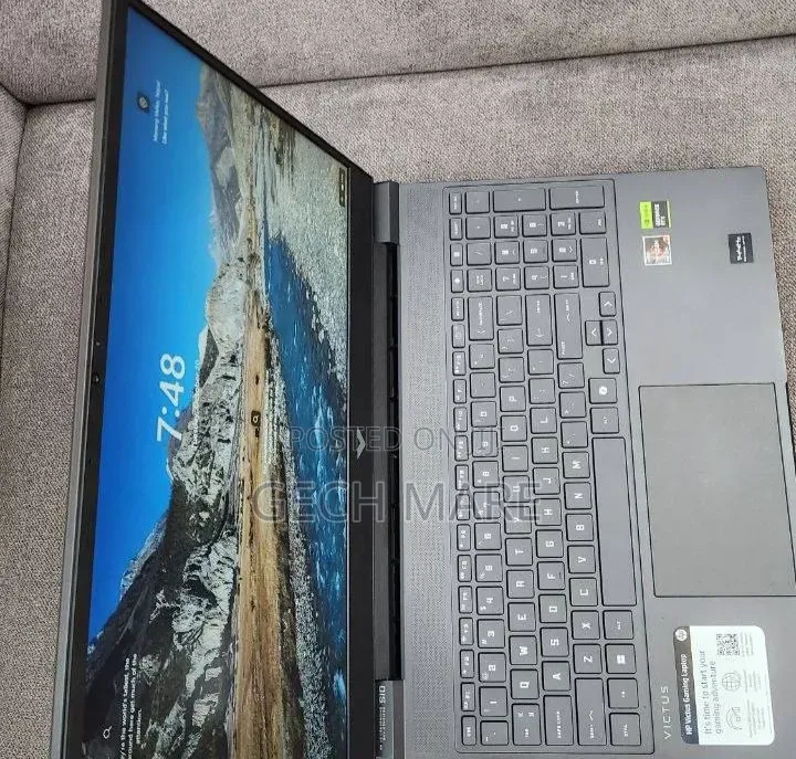 New Laptop HP Victus 15 16GB AMD Ryzen 7 SSD 1T