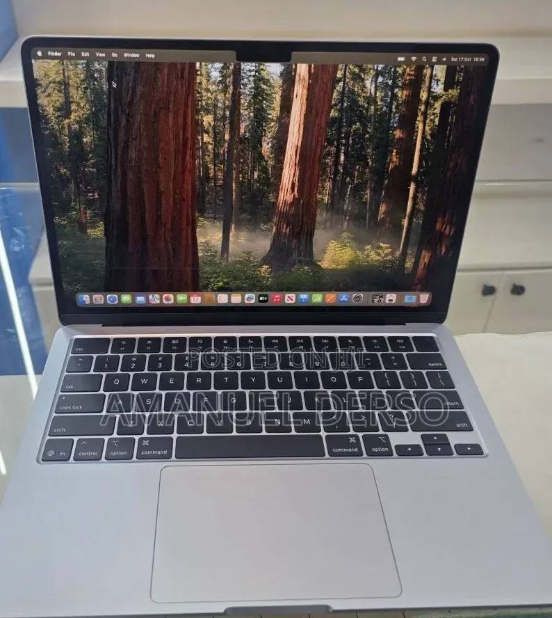 New Laptop Apple MacBook Air 2025 M4 16GB Apple M4 Pro SSD 256GB