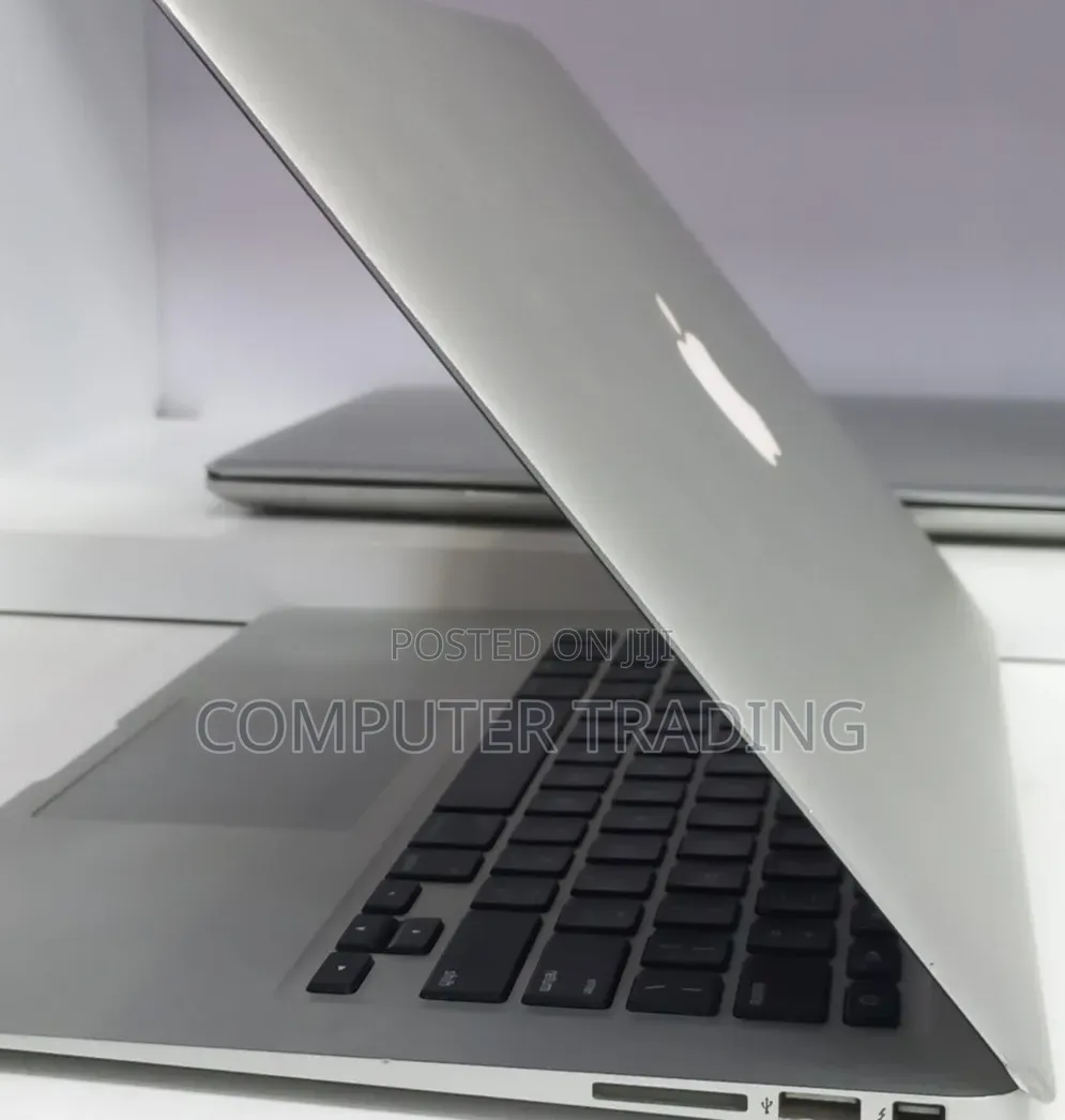 New Laptop Apple MacBook Air 2017 8GB Intel Core i7 SSD 128GB