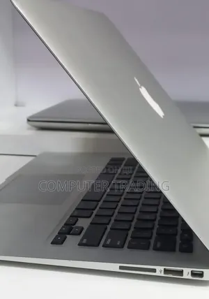 New Laptop Apple MacBook Air 2017 8GB Intel Core i7 SSD 128GB
