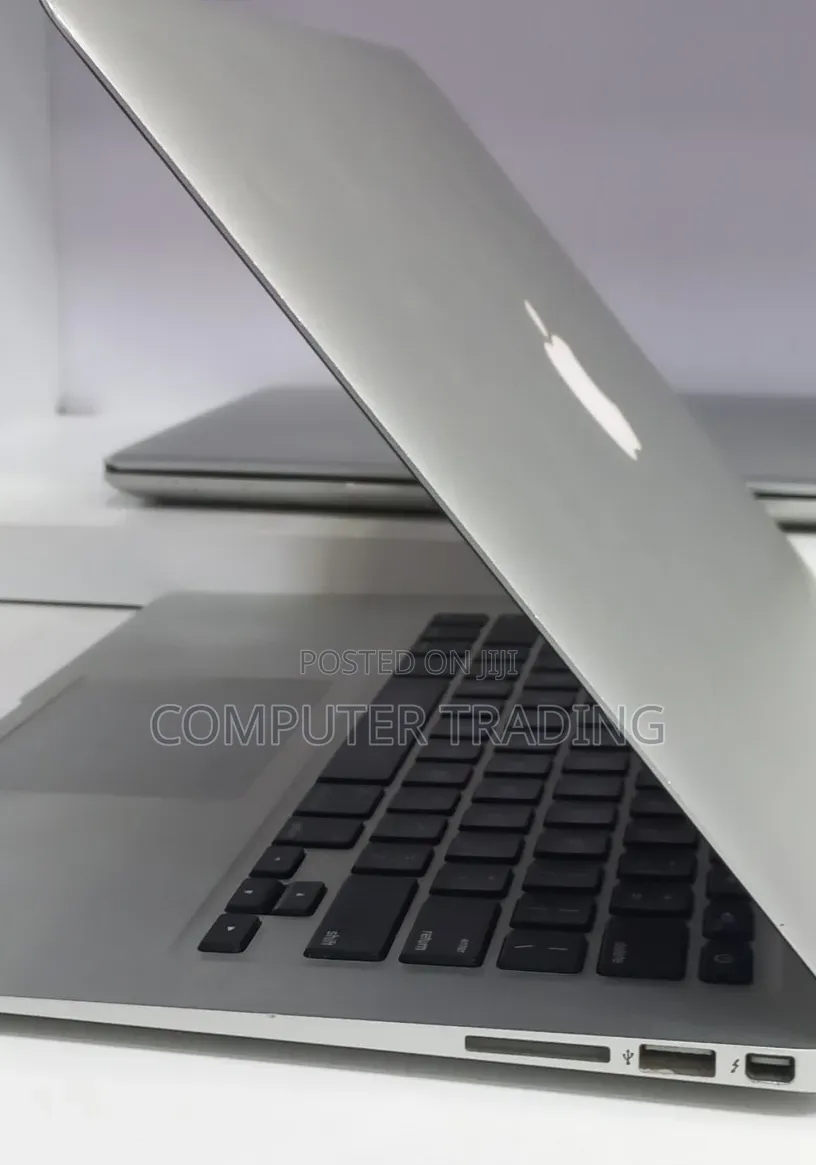 New Laptop Apple MacBook Air 2017 8GB Intel Core i7 SSD 128GB