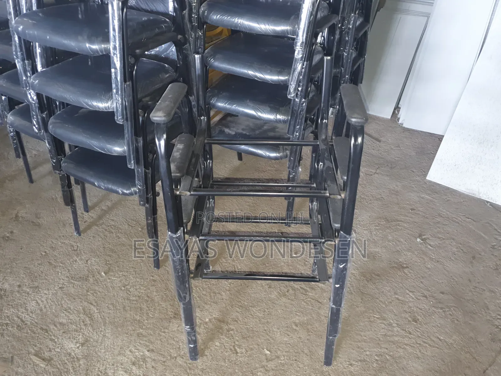 Gust Chair