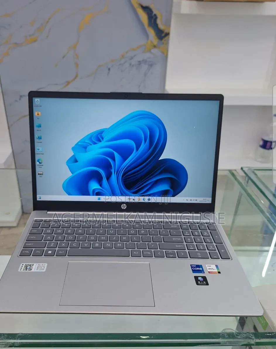 New Laptop HP Stream Notebook 16GB Intel Core i7 SSD 1T
