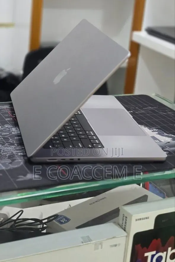 New Laptop Apple MacBook Pro 2021 M1 Max 64GB Apple M1 Max SSD 1T