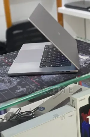 New Laptop Apple MacBook Pro 2021 M1 Max 64GB Apple M1 Max SSD 1T