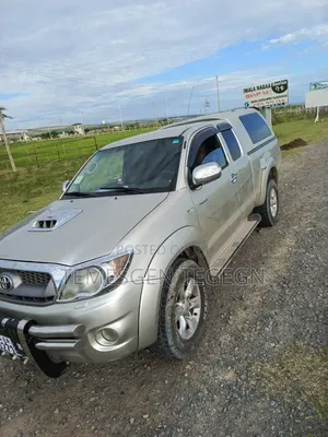 Toyota Hilux 2009 Gold