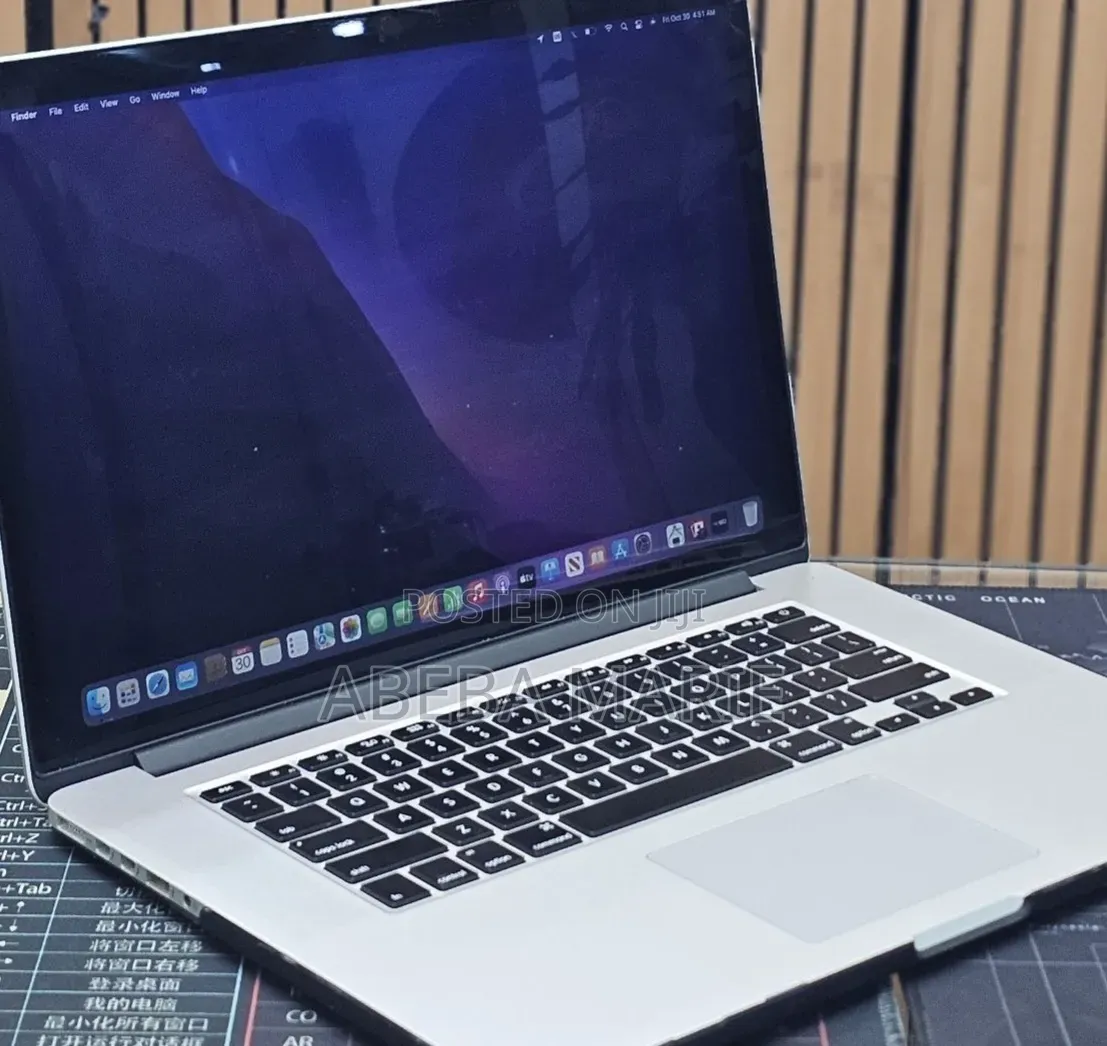 New Laptop Apple MacBook Pro 2015 16GB Intel Core i7 SSD 512GB