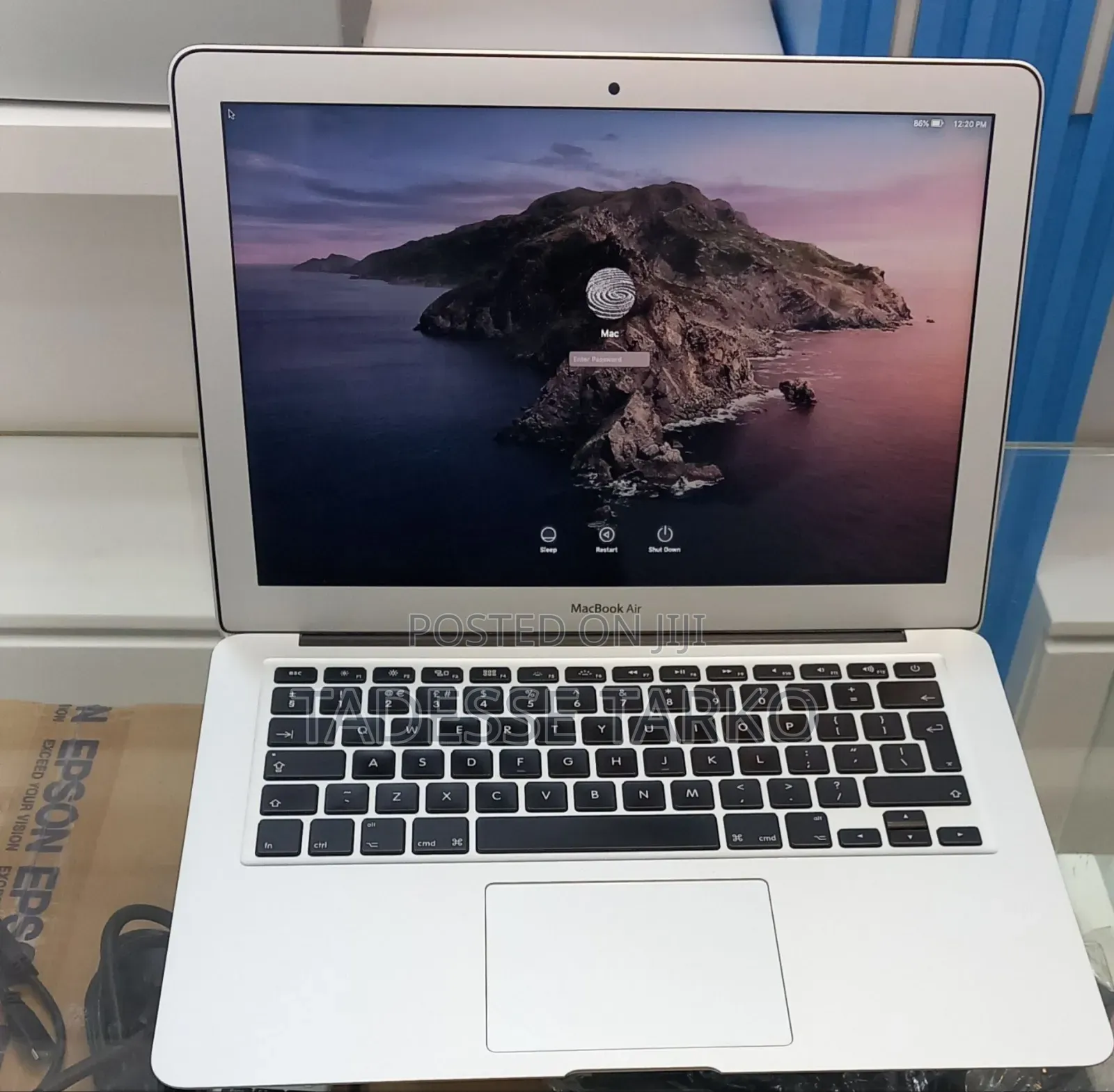 New Laptop Apple MacBook Air 2012 4GB Intel Core i5 SSD 128GB
