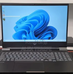 New Laptop HP Victus 15 16GB AMD Ryzen 7 SSD 512GB