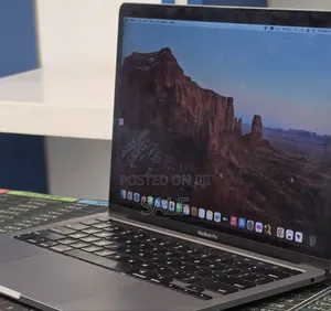 New Laptop Apple MacBook Pro 2020 8GB Intel Core i7 SSD 256GB