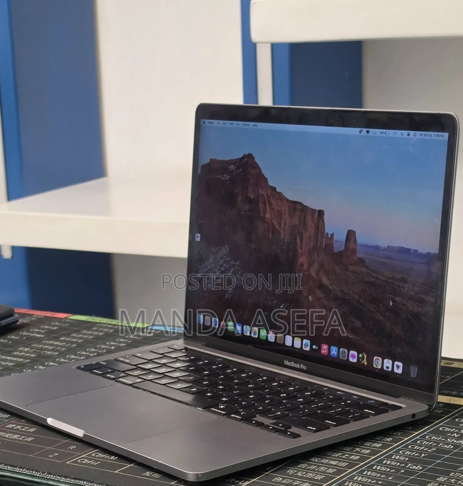 New Laptop Apple MacBook Pro 2020 16GB Intel Core i7 SSD 256GB