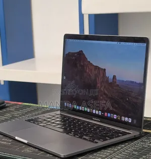 New Laptop Apple MacBook Pro 2020 16GB Intel Core i7 SSD 256GB