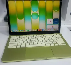 New Laptop Apple MacBook Neo 2026 8GB Intel Core i7 SSD 512GB