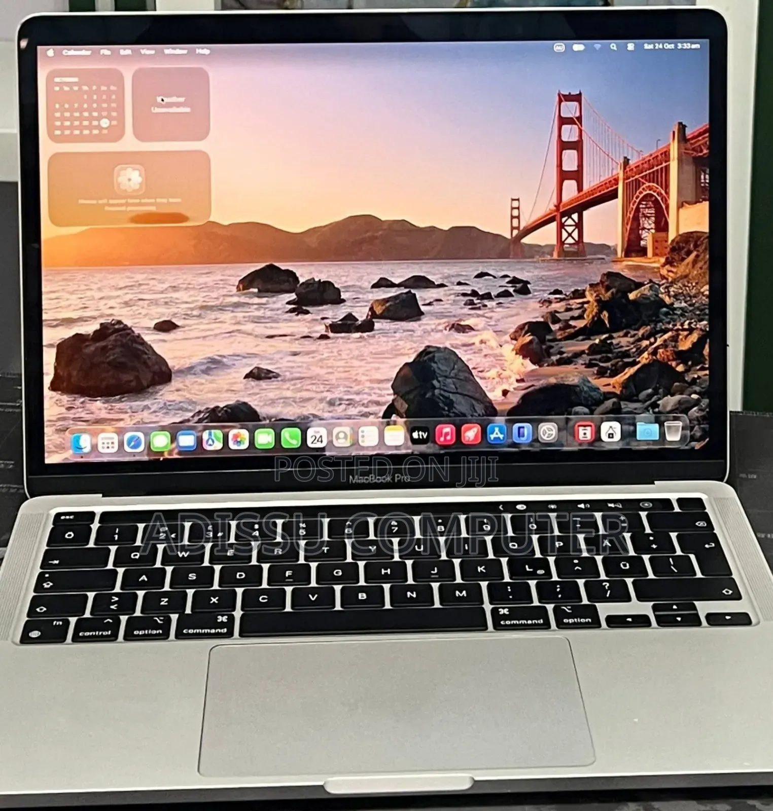 New Laptop Apple MacBook Pro 2022 M2 16GB Apple M2 SSD 256GB
