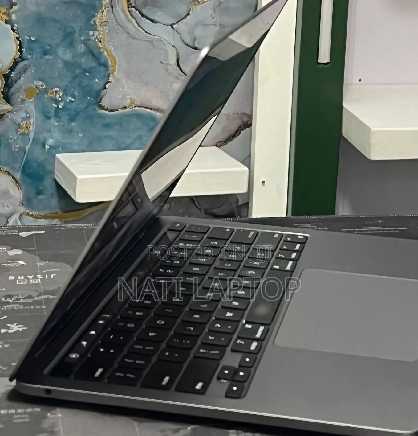 New Laptop Apple MacBook Pro 2020 M1 8GB Apple M1 Pro SSD 512GB