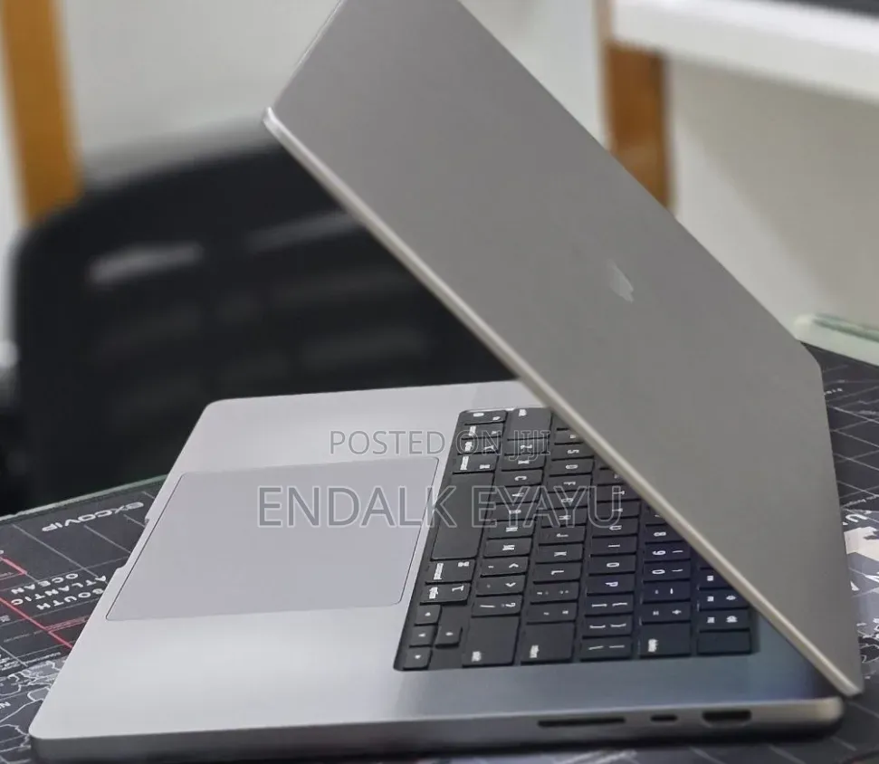 New Laptop Apple MacBook Pro 2021 M1 Max 64GB Apple M1 Max SSD 1T