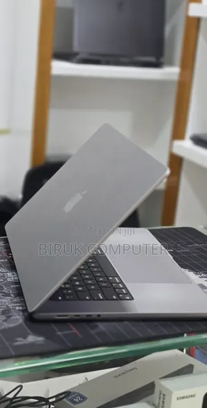 New Laptop Apple MacBook Pro 2021 M1 96GB Apple M1 Pro SSD 1T