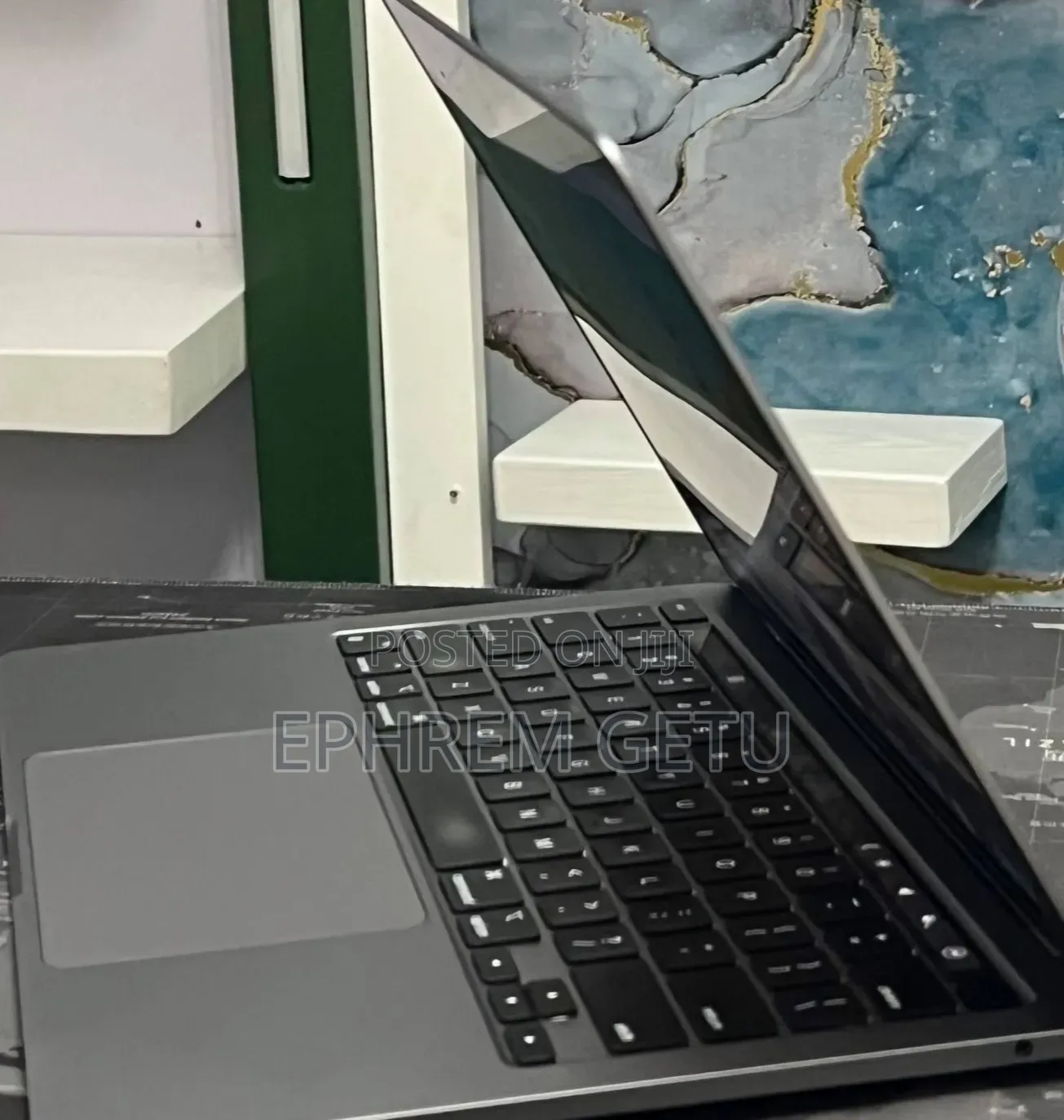 New Laptop Apple MacBook Pro 2020 8GB Apple M1 SSD 512GB