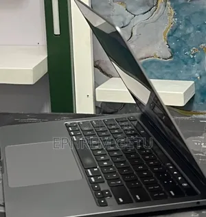 New Laptop Apple MacBook Pro 2020 8GB Apple M1 SSD 512GB