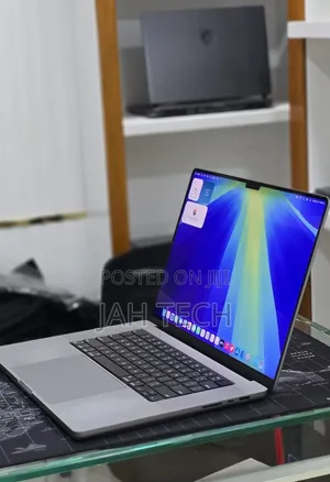 New Laptop Apple MacBook Pro 2021 M1 Max 64GB Apple M1 Max SSD 1T