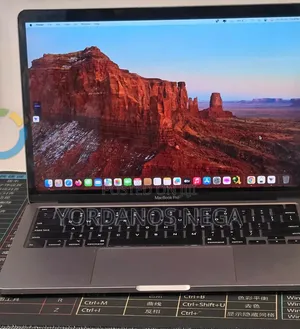 New Laptop Apple MacBook Pro 2020 8GB Intel Core i7 SSD 256GB