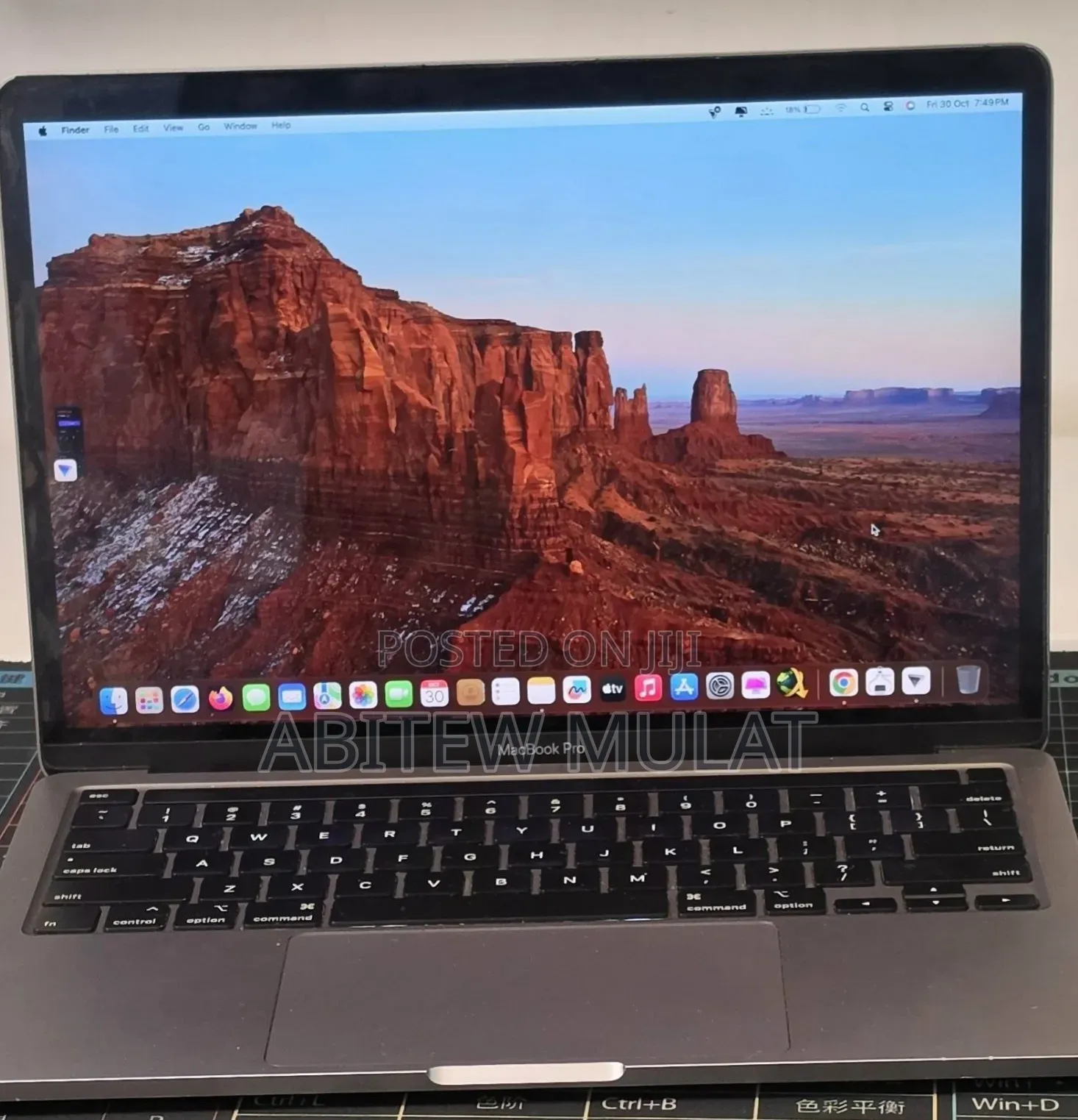 New Laptop Apple MacBook Pro 2020 8GB Intel Core i7 SSD 256GB