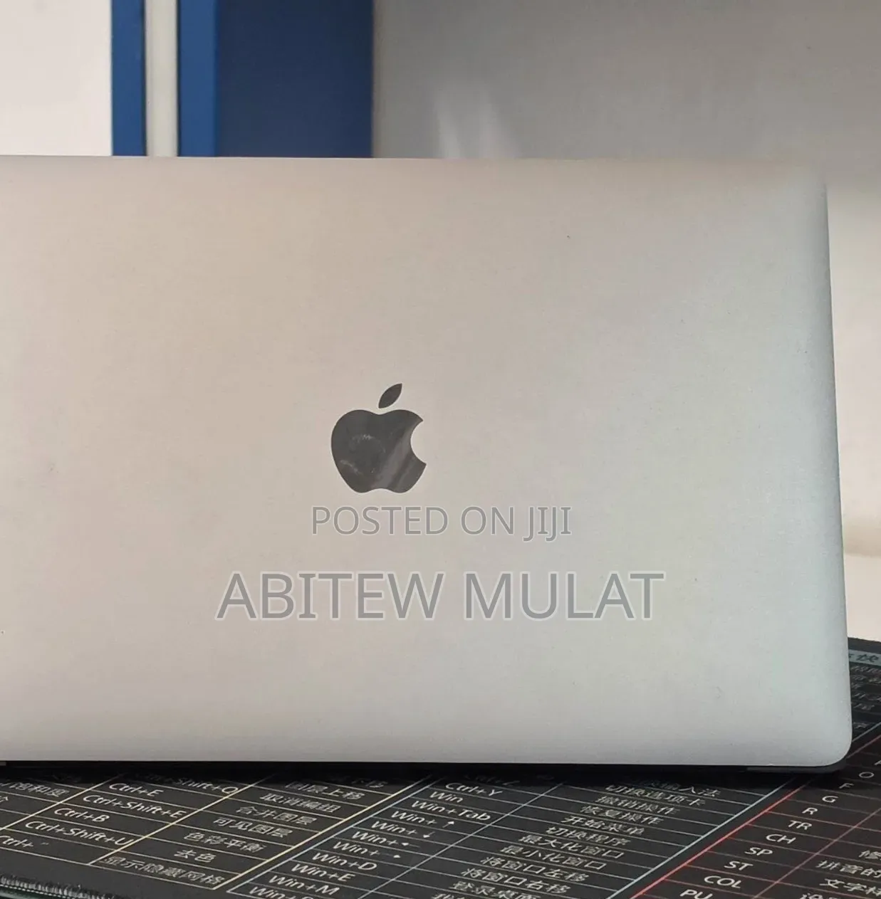 New Laptop Apple MacBook Pro 2020 8GB Intel Core i7 SSD 256GB