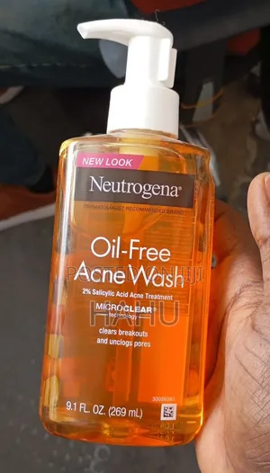 Neutrogena Oil-Free Salicylic Acid Acne Treatment Acne Face Wash