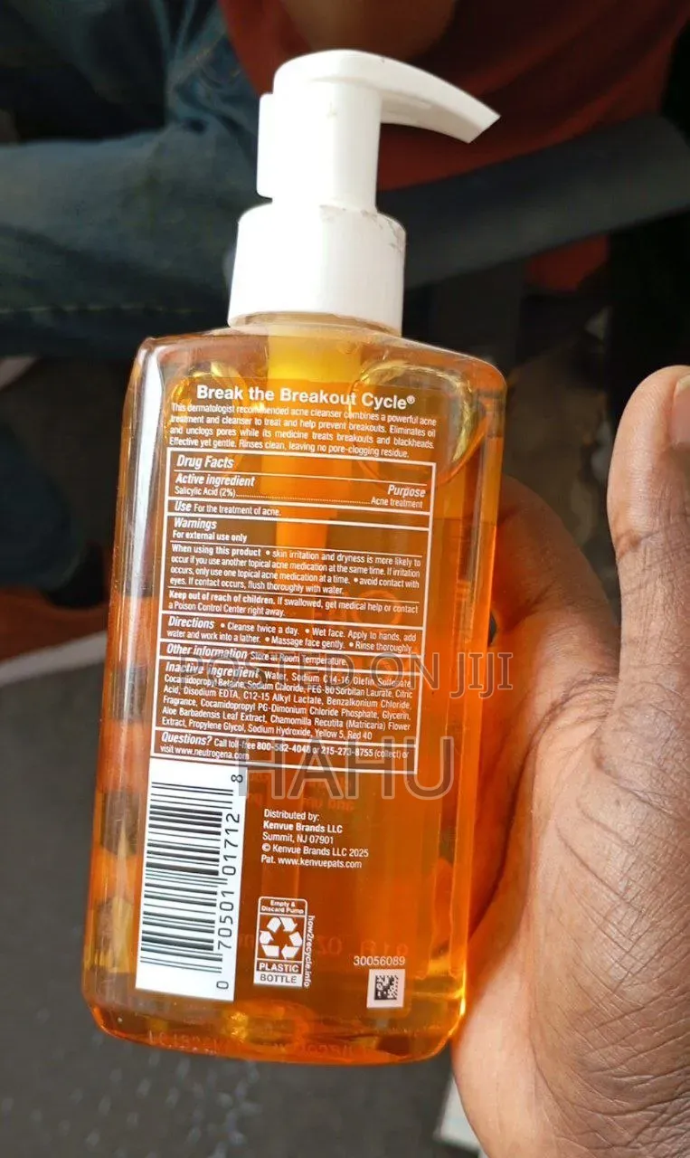 Neutrogena Oil-Free Salicylic Acid Acne Treatment Acne Face Wash